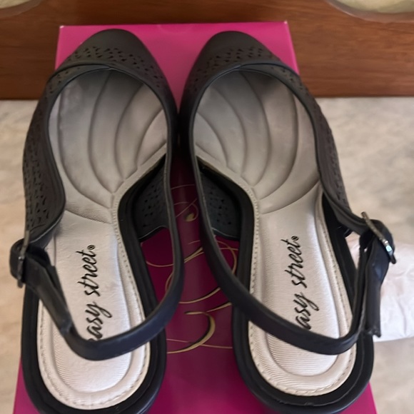 🆕 Easy Street-Navy Pumps-Size-9M - Picture 10 of 12